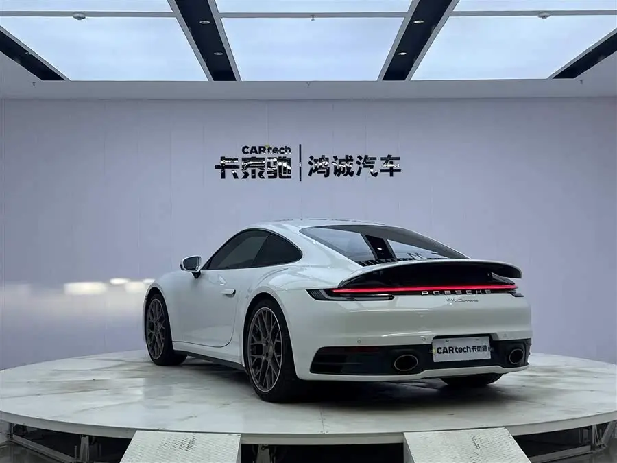 Porsche 911 2022 Carrera 3.0T