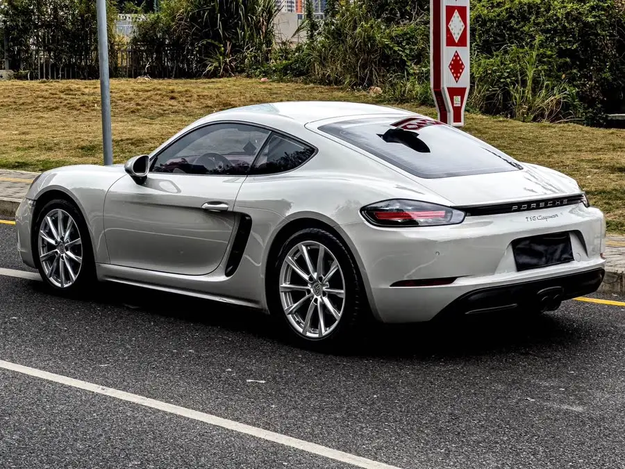 Porsche 718 2020 Cayman 2.0T