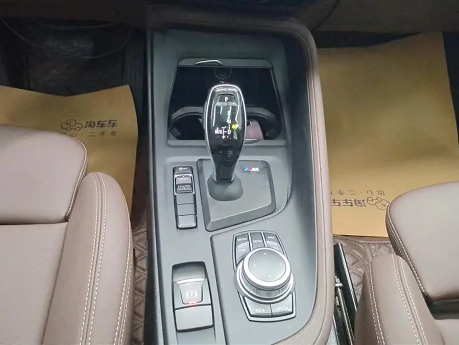 BMW X1 2021 sDrive25Li الطراز الرائد