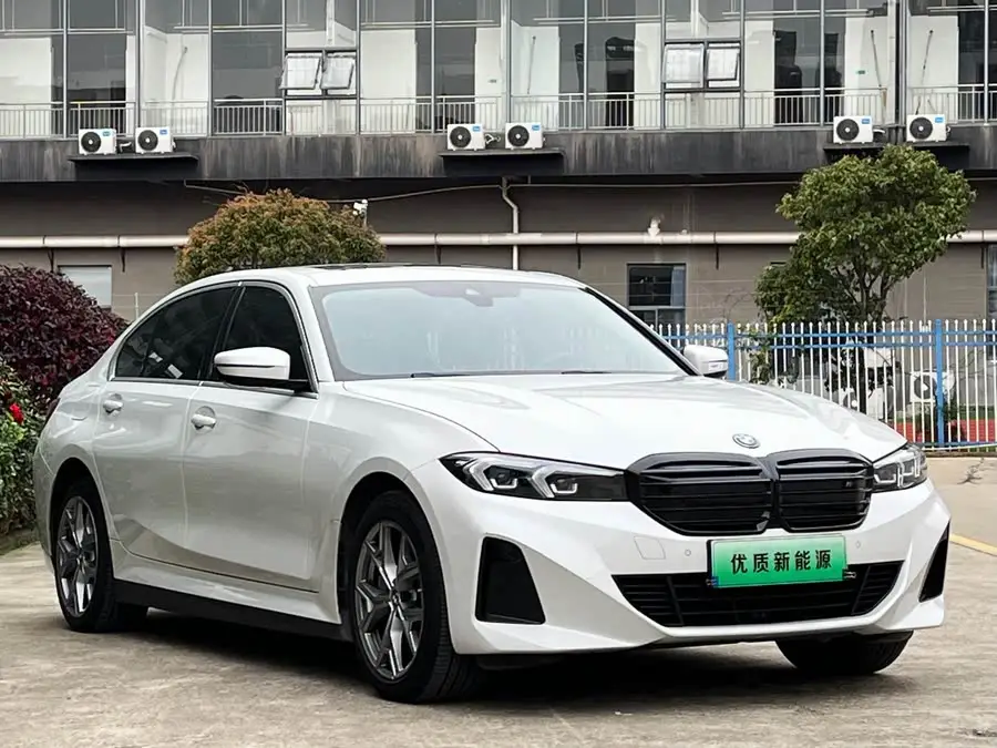 بي إم دبليو i3 2022 eDrive 35 L