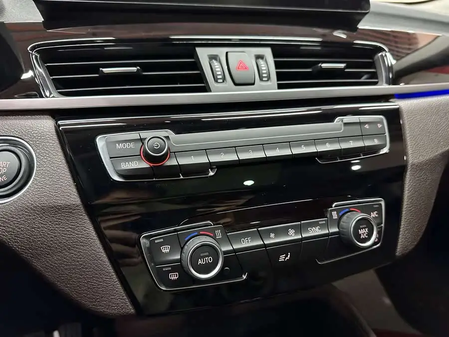 بي إم دبليو X1 2022 sDrive25Li نسخة رائدة