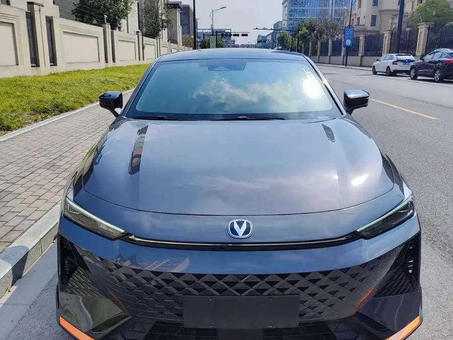 Changan UNI-V 2024 1.5T Premium Sport Model