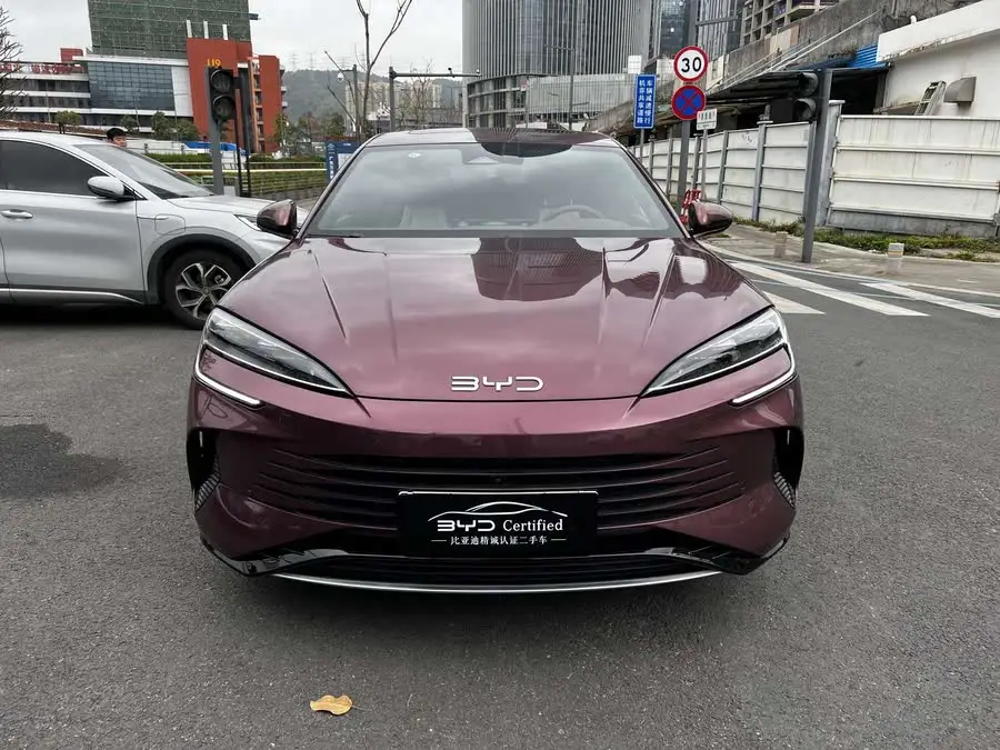 فهد البحر 2023 DM-i 1.5L 121كم فئة متميزة