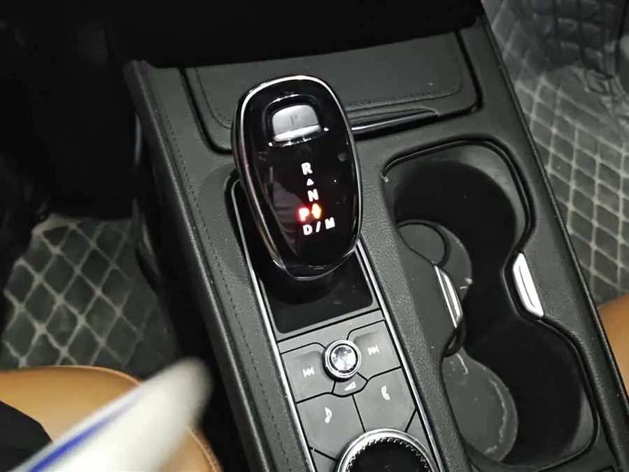 Cadillac XT4 2022 28T Two-Wheel Drive Premium