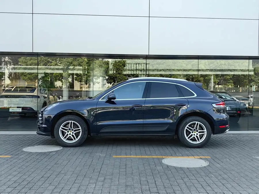 2021 Macan 2.0T