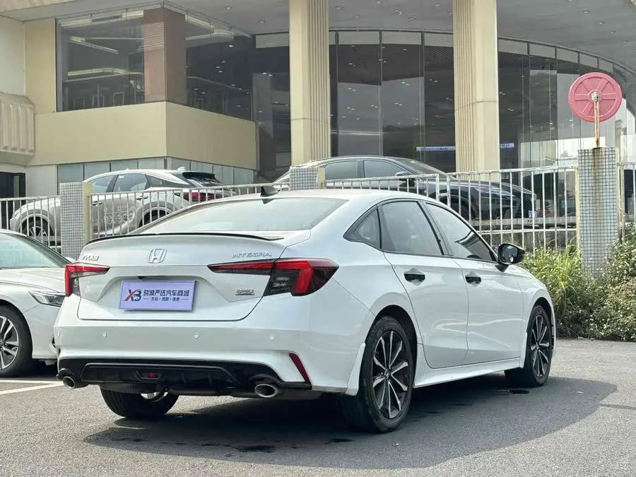 نموذج 2023 240TURBO CVT إصدار التكنولوجيا الليلية الشبح