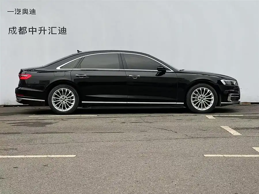 أودي A8 2019 الطراز المحدّث بلس A8L 50 TFSI كواترو راحة