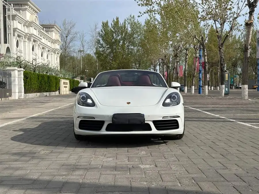 Porsche 718 2020 Model Boxster 2.0T