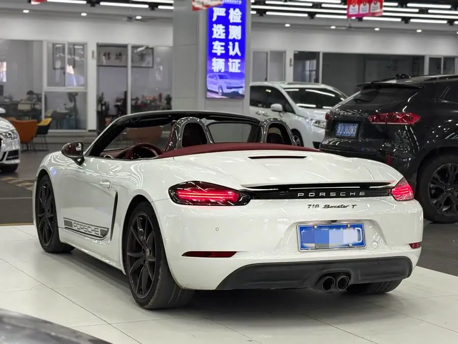 Porsche 718 2022 Boxster T 2.0T