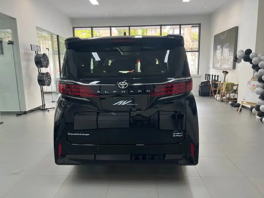 ألفارد 2024 بنظام مزدوج 2.5 لتر إصدار متميز