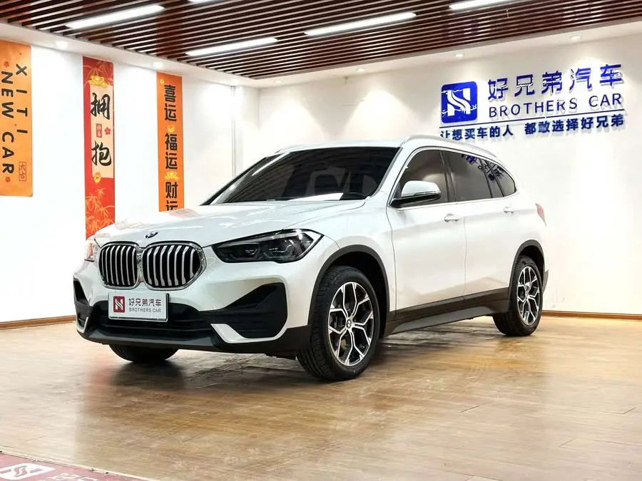 بي إم دبليو X1 2021 sDrive25Li النسخة الرائدة