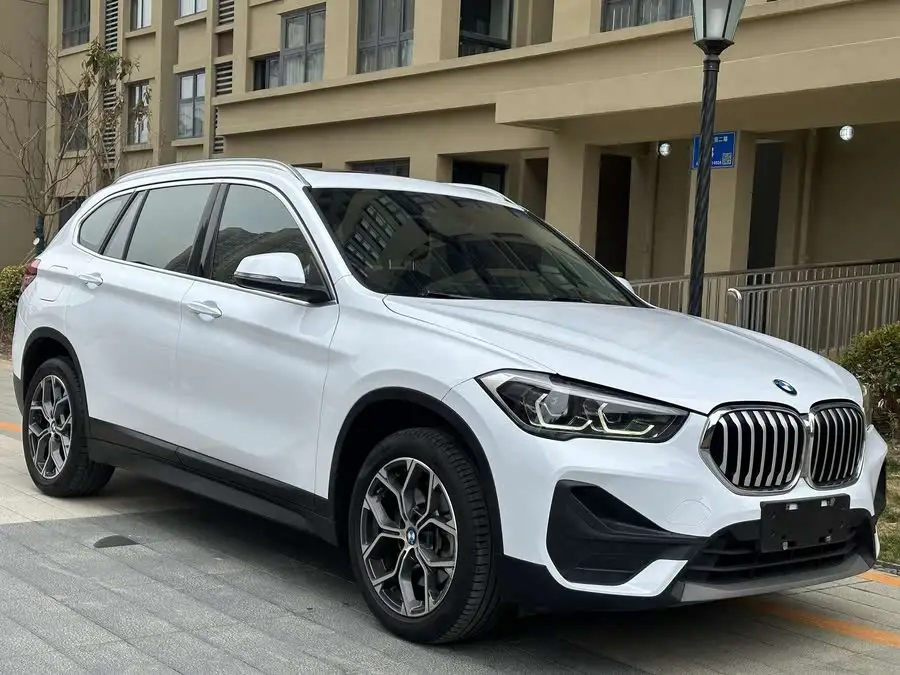 بي إم دبليو X1 2020 sDrive25Li إصدار رائد