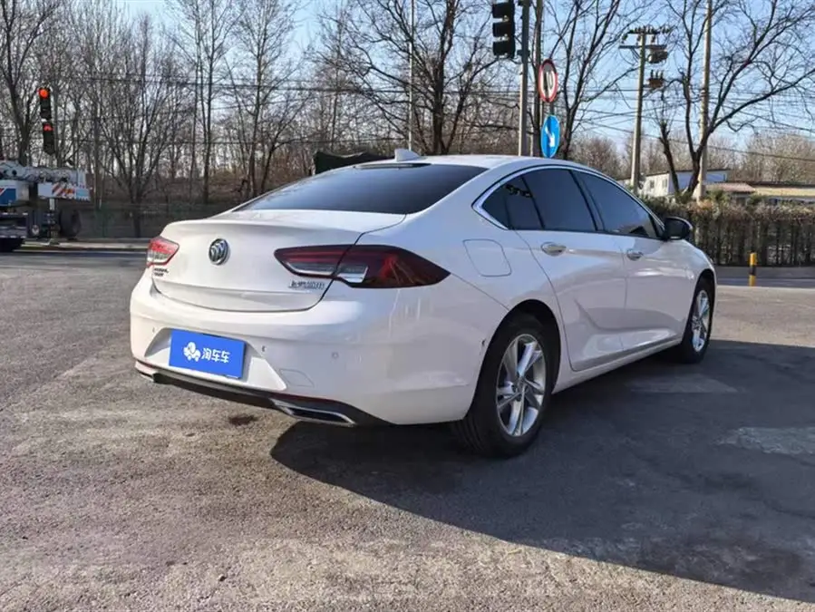 بيوك ريجال 2022 552T النسخة الذكية