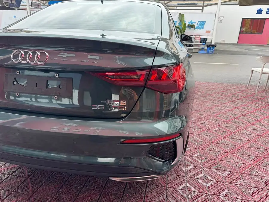 أودي A3 2021 A3L ليموزين 35 TFSI الرياضية العصرية