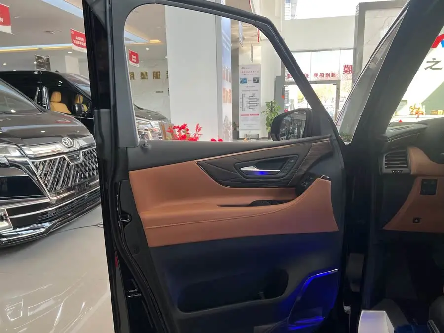 الفا 2024 هايبرد 2.5 لتر بريميوم