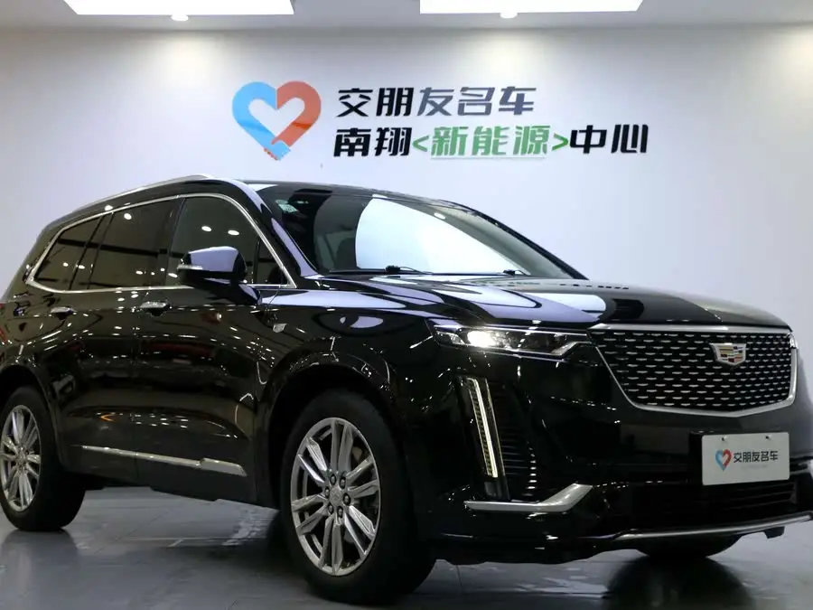 كاديلاك XT6 2021 2.0T ستة مقاعد دفع رباعي فاخرة