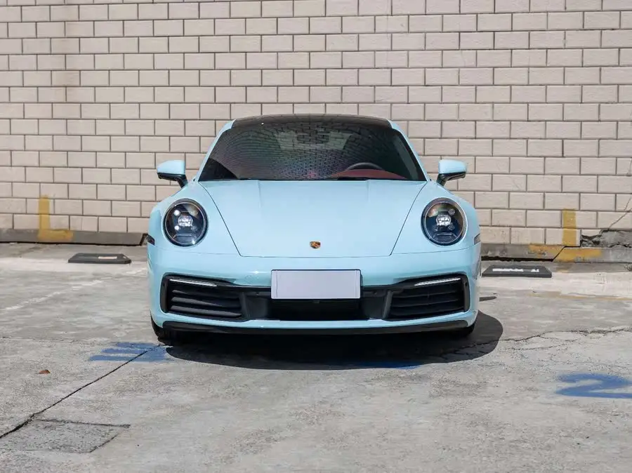 بورش 911 2023 كاريرا 3.0T