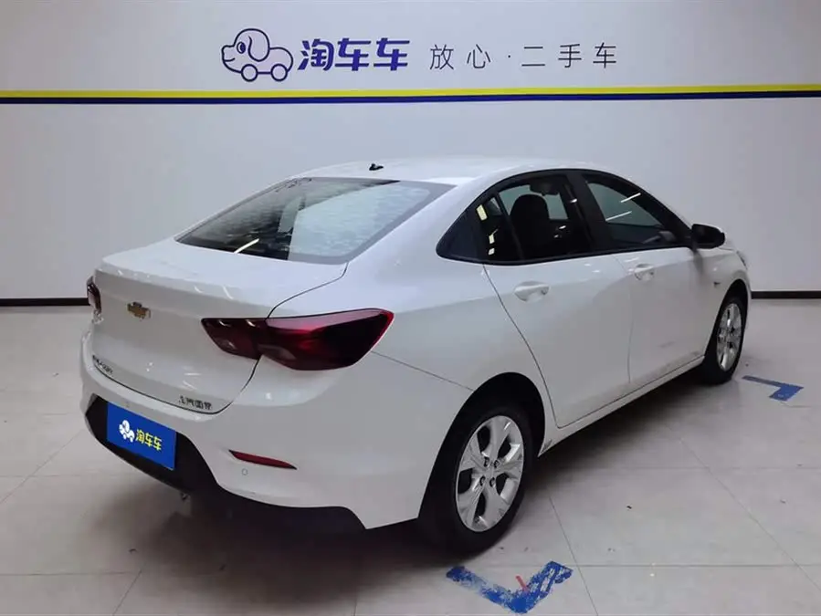 2020 شيفروليه كافاليير 325T أوتوماتيك إكسينيويد