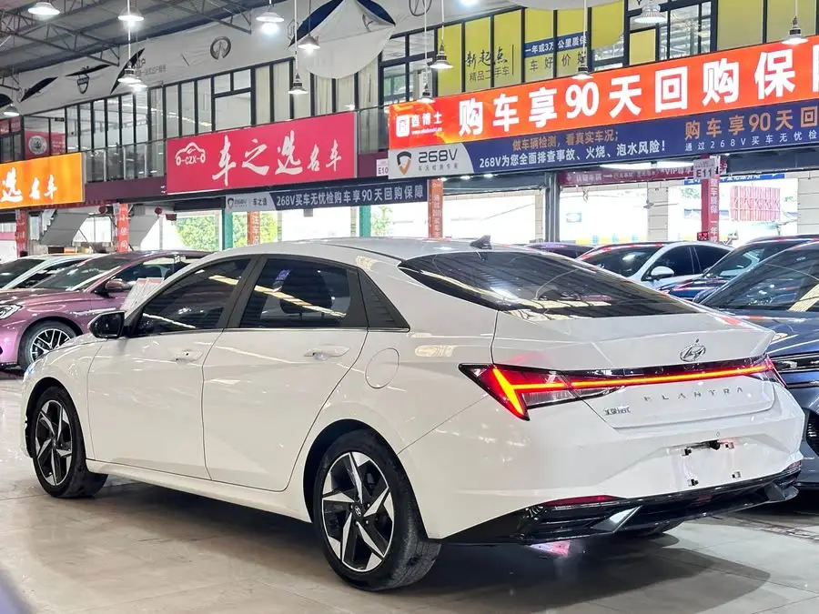 Elantra 2021 1.5L CVT LUX Premium Edition