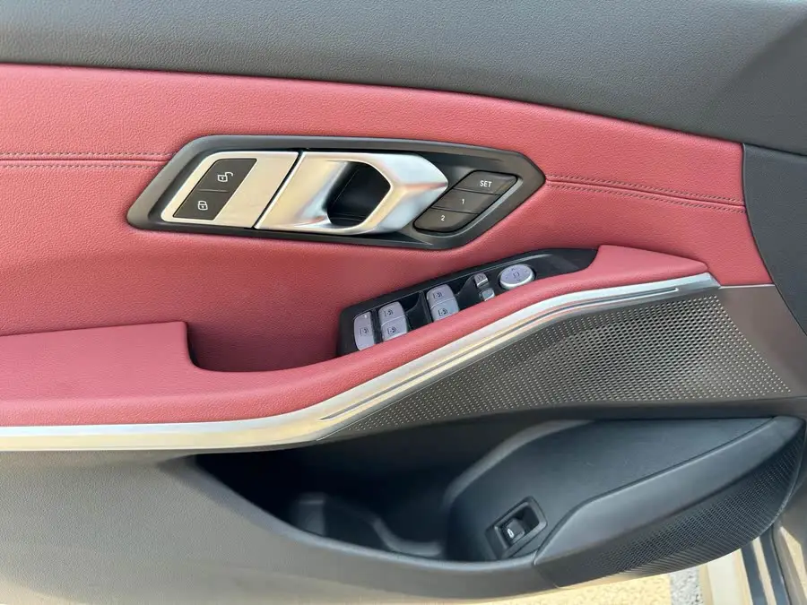 BMW i3 2022 eDrive 35 L