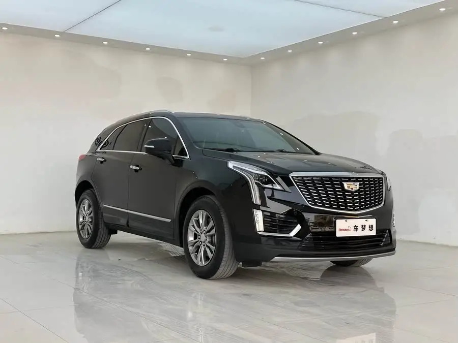 كاديلاك XT5 2020 طراز مُعدل 28T دفع رباعي فاخرة