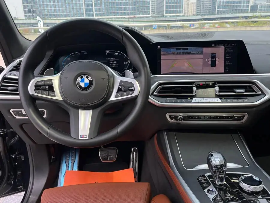 بي إم دبليو X7 2022 xDrive40i الفئة الفاخرة حزمة M الرياضية