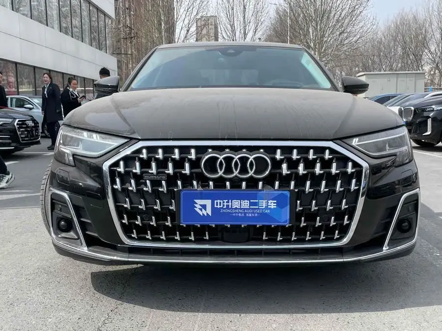 أودي A8 طراز 2023 A8L 55 TFSI quattro الرائد