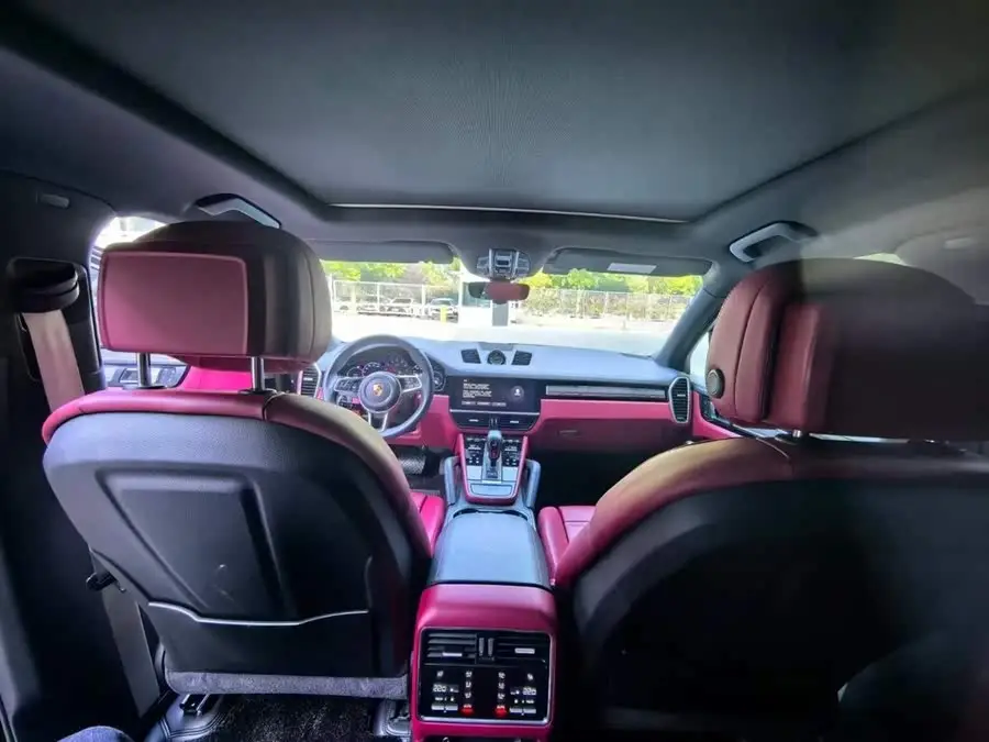 2023 Cayenne 3.0T Platinum Edition