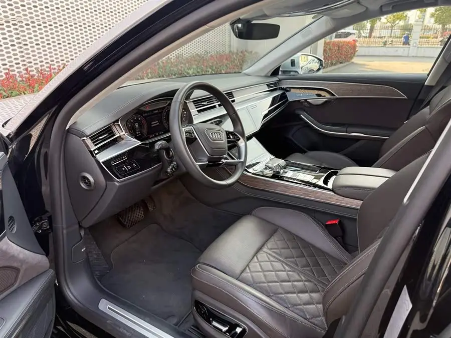 Audi A8 2023 A8L 55 TFSI quattro Flagship