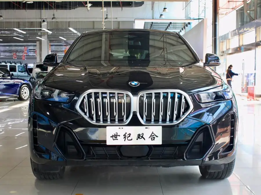 بي إم دبليو X6 2023 xDrive30i حزمة M الرياضية