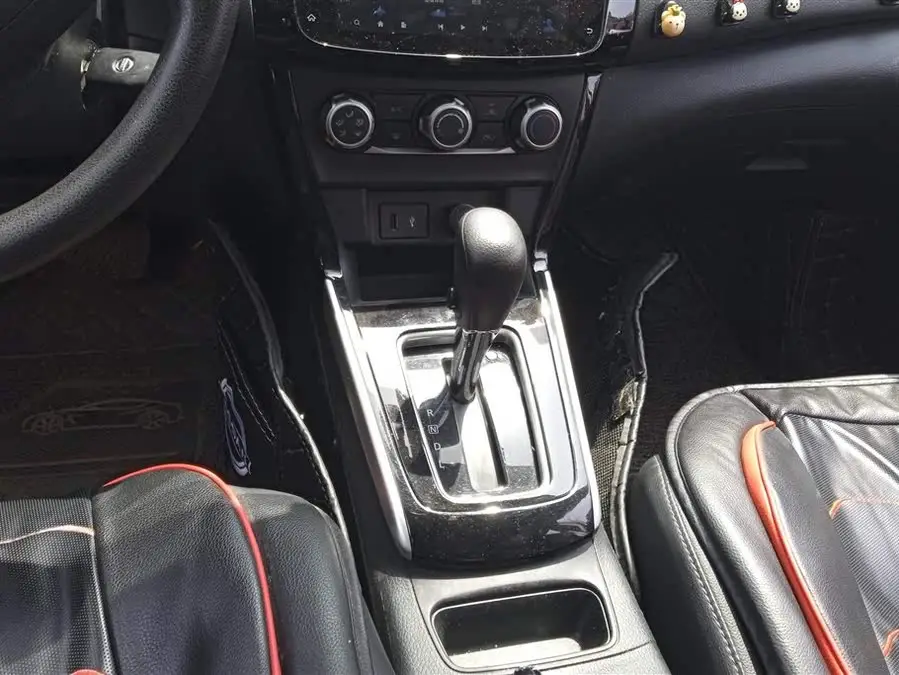 2021 نيسان سيلفي كلاسيك 1.6XL CVT إصدار فاخر