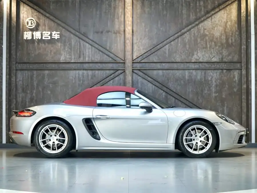 Porsche 718 2020 Model Boxster 2.0T