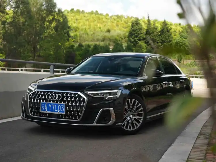 Audi A8 2023 A8L 45 TFSI quattro Luxury