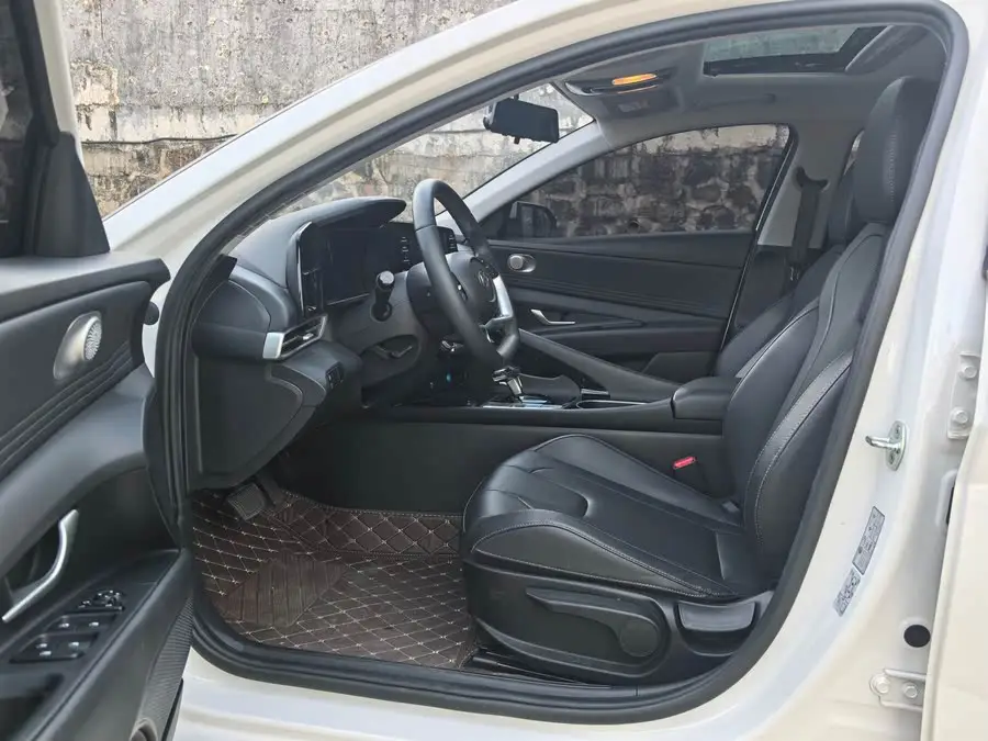 إلنترا 2022 1.5 لتر CVT GLX النخبة