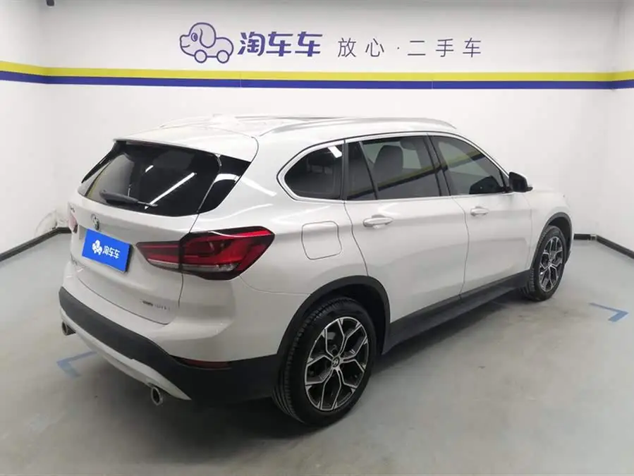 بي إم دبليو X1 2022 sDrive25Li النسخة الرائدة