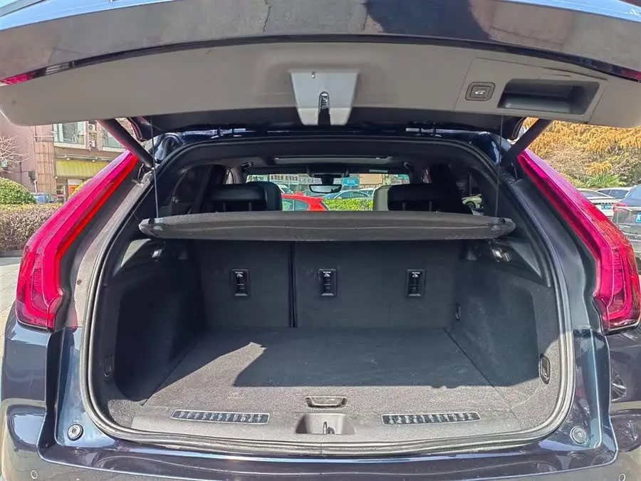 Cadillac XT4 2020 Model Facelift 28T FWD Premium