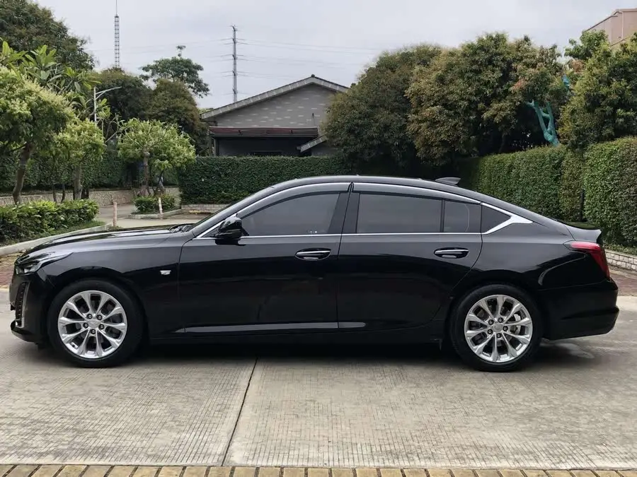 كاديلاك CT5 2023 28T الفاخرة (النسخة القياسية)