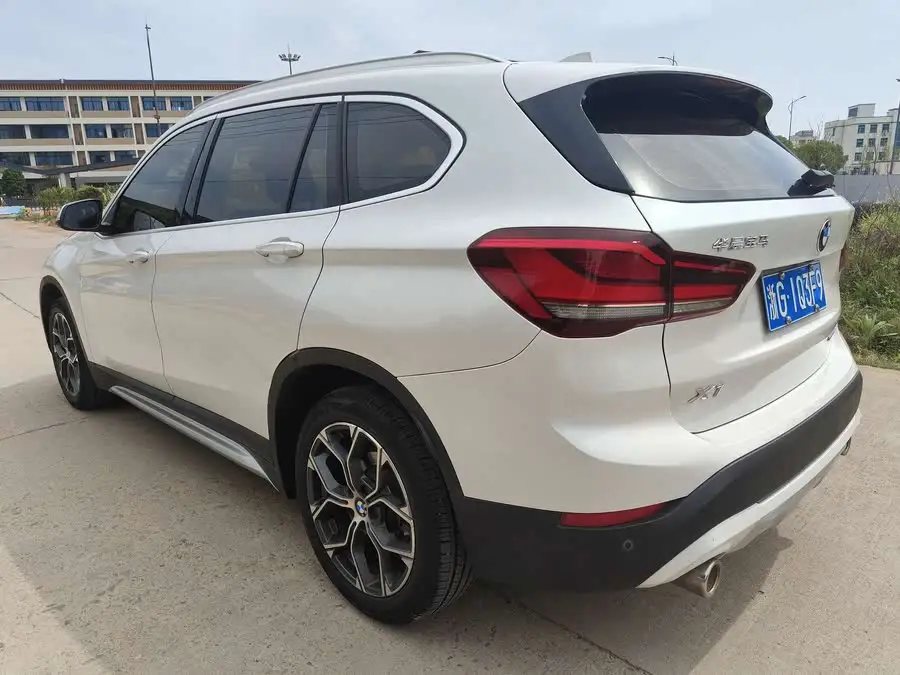 بي إم دبليو X1 2020 sDrive20Li الحصرية