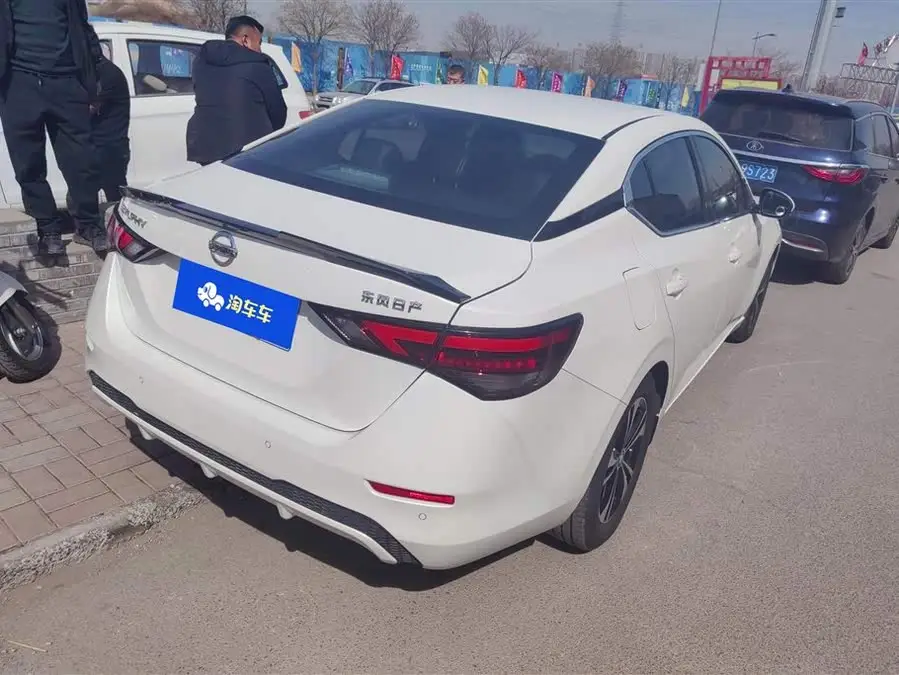 2021 نيسان سيلفي 1.6 لتر XL CVT إصدار الاستمتاع