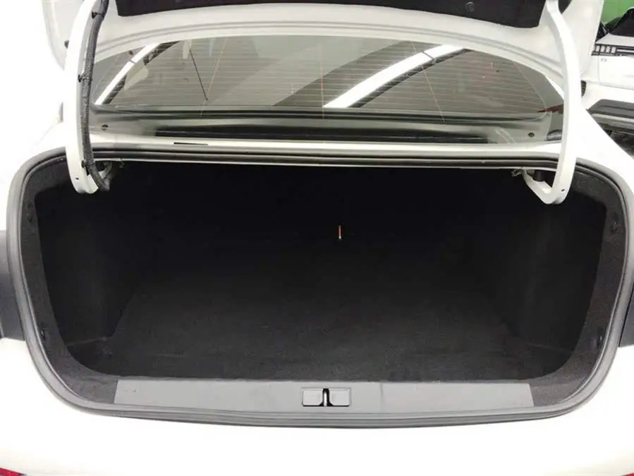 Peugeot 408 2020 360THP Decade Edition