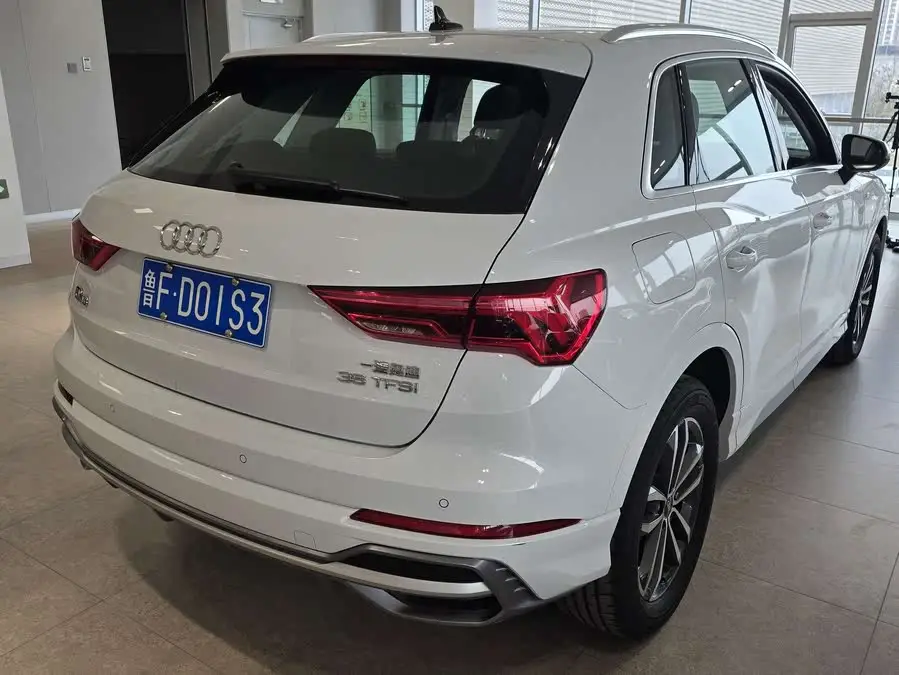 Audi Q3 2023 35 TFSI Progressiv Dynamic (1.4T)