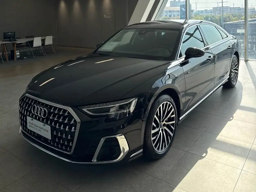 أودي A8 2023 A8L 55 TFSI quattro الرائد