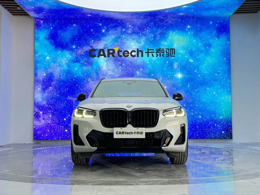 2022 بي إم دبليو X3 xDrive30i الفاخرة حزمة M سوداء