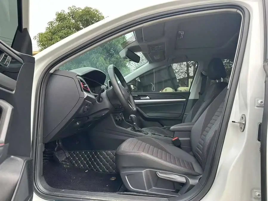 لافيدا 2023 300TSI DSG إصدار النجوم الأبدية