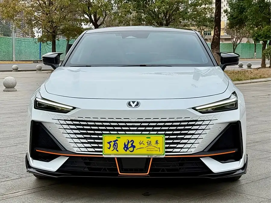 Changan UNI-V 2023 1.5T Sport Version