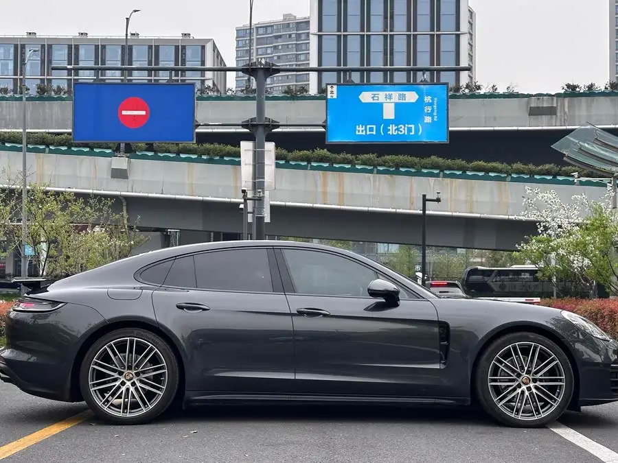2023 Panamera 2.9T Platinum Edition