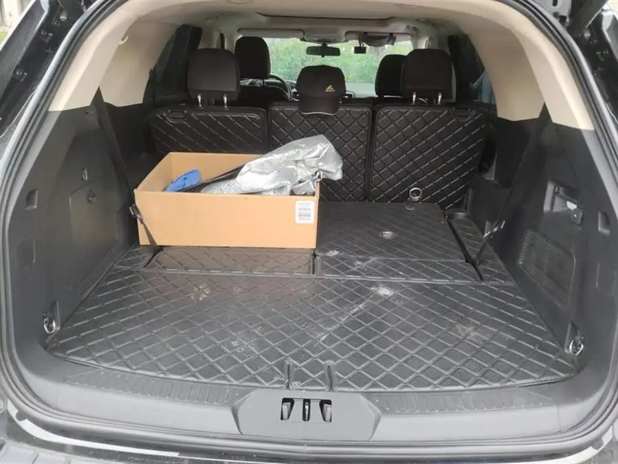 مستكشف 2020 إيكوبوست 285 نسخة الدفع الرباعي ذات الطراز المتميز 7 مقاعد