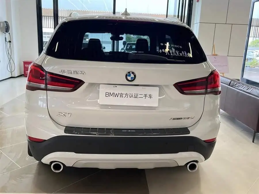 بي إم دبليو X1 2022 xDrive25Li فئة الرفاهية