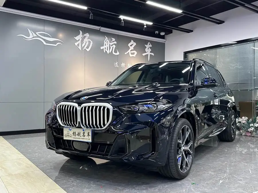 بي إم دبليو X5 2023 xDrive 30Li طراز M الرياضي الفاخر