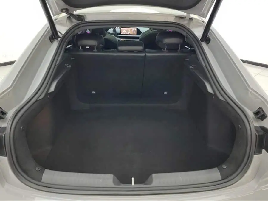 Changan UNI-V 2022 1.5T Premium